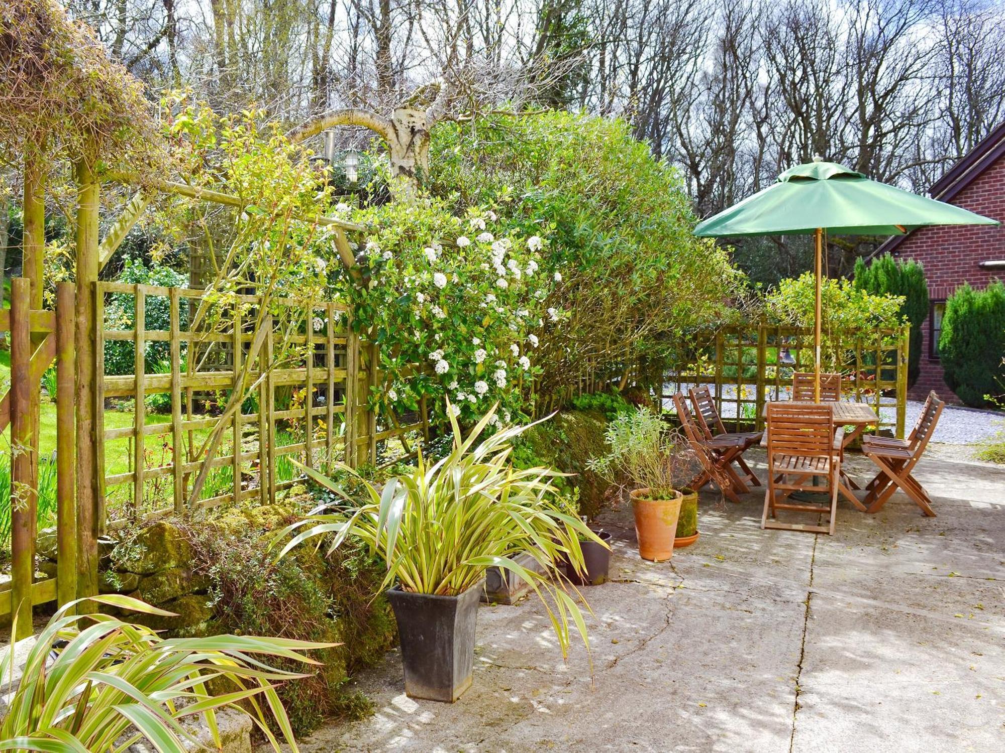 Woodhouse Cottage Hawarden Exterior photo
